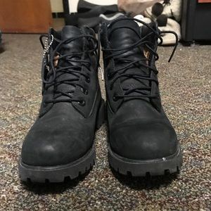 Black timberlands size 6